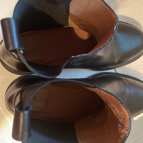 Women’s Madewell leather boots. Only worn twice. - Picture 2 of 5